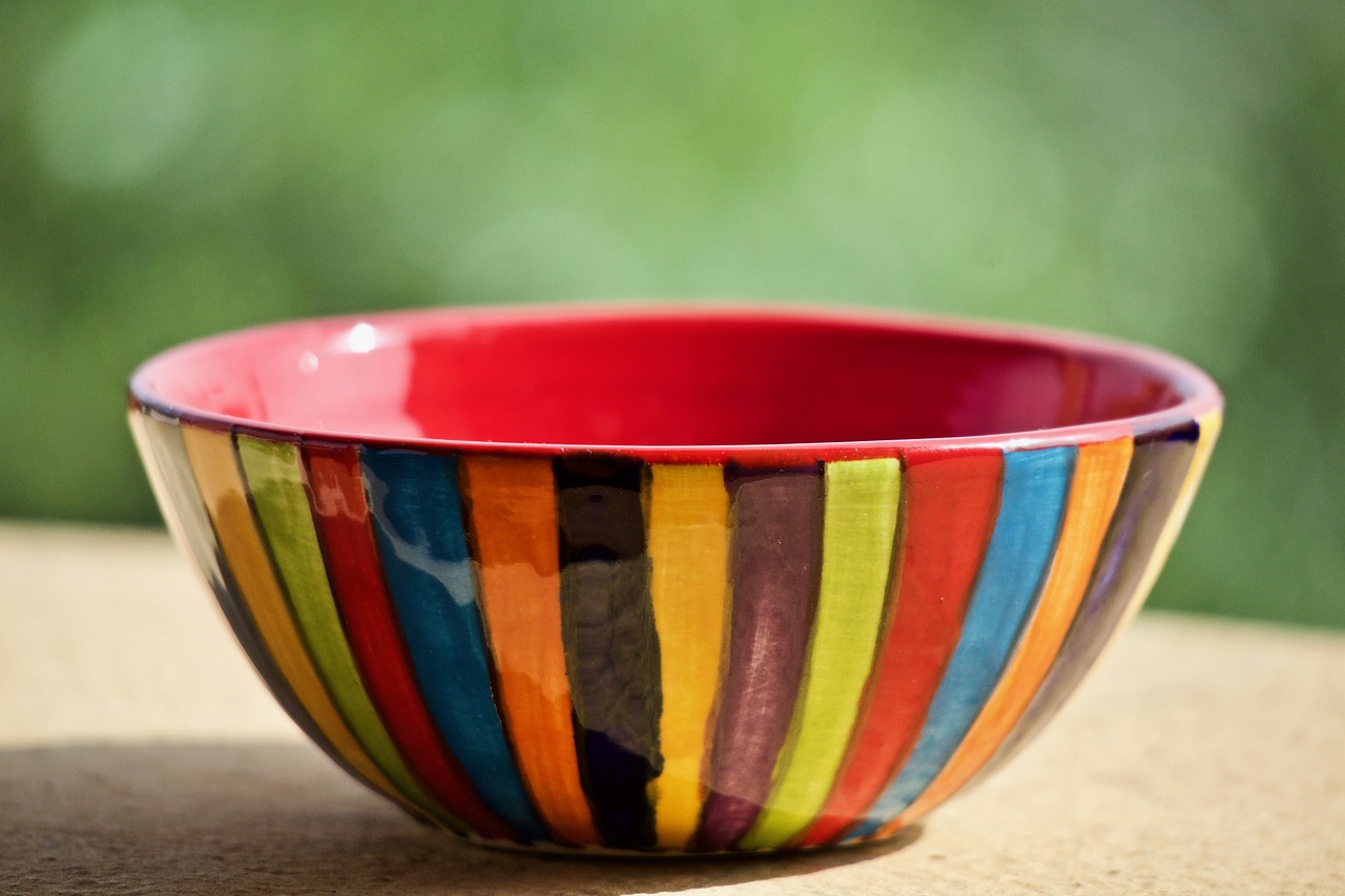 Gorgeous Ceramic Dishes to Make at Home